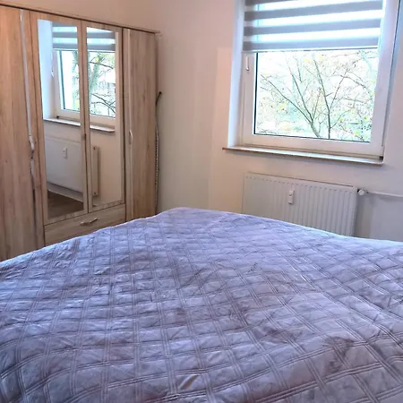 2#netflix &wlan &kingsize Bett & Kaffee Maschine & & 500m Innenhafen & 2 Min U Bahn *