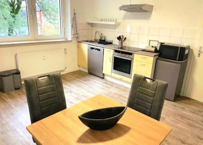 Apartament 2#netflix &wlan &kingsize Bett & Kaffee Maschine & Zentral & 500m Innenhafen & 2 Min U Bahn Duisburg