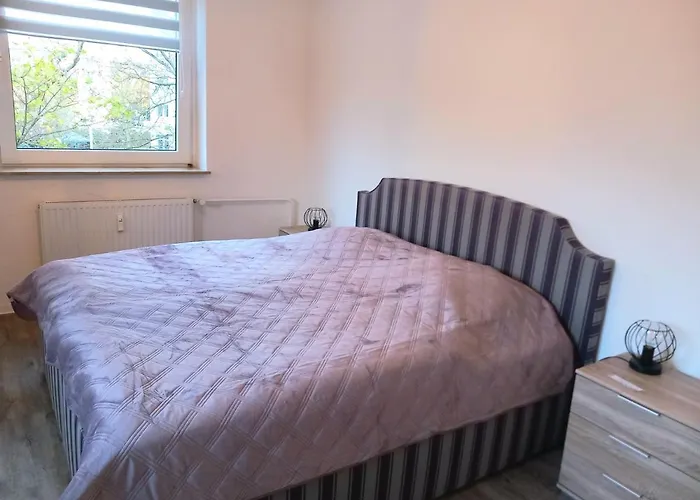 Apartament 2#netflix &wlan &kingsize Bett & Kaffee Maschine & Zentral & 500m Innenhafen & 2 Min U Bahn