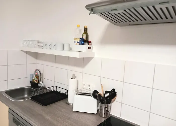 Διαμέρισμα 2#netflix &wlan &kingsize Bett & Kaffee Maschine & Zentral & 500m Innenhafen & 2 Min U Bahn