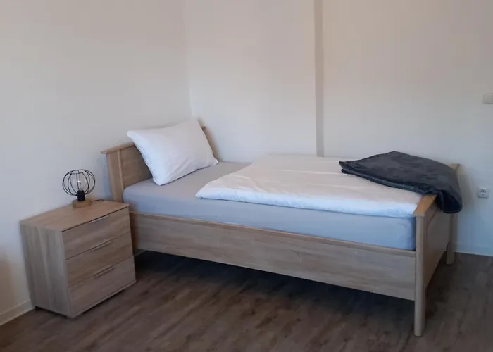 2#netflix &wlan &kingsize Bett & Kaffee Maschine & Zentral & 500m Innenhafen & 2 Min U Bahn Duisburg